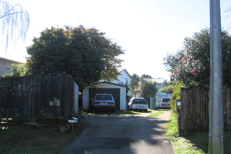 Photo of property in 2 Tui Avenue, Forest Lake, Hamilton, 3200
