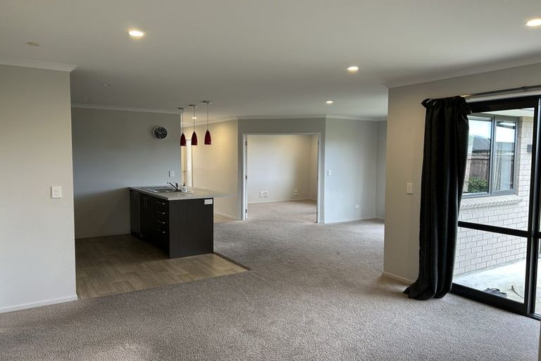 Photo of property in 17 Koareare Avenue, Halswell, Christchurch, 8025