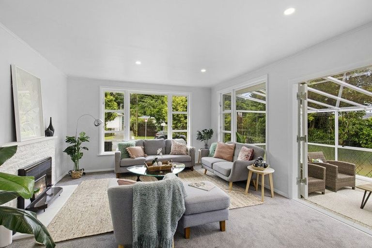 Photo of property in 27 Lees Grove, Wainuiomata, Lower Hutt, 5014