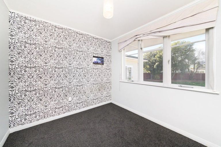 Photo of property in 11 Kent Crescent, Awapuni, Palmerston North, 4412
