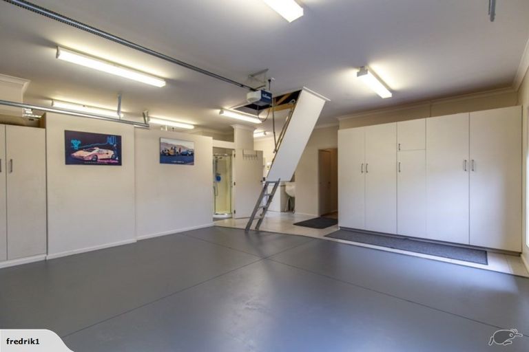 Photo of property in 14 Hampshire Court, Flagstaff, Hamilton, 3210