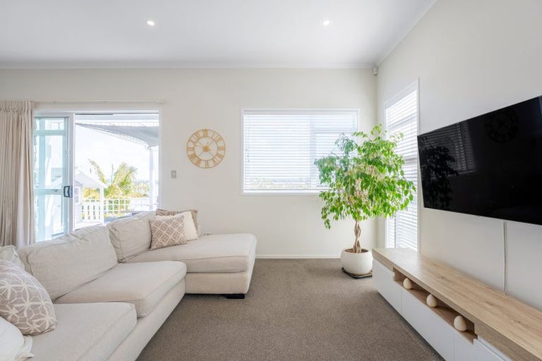 Photo of property in 43 Barcliff Terrace, Gulf Harbour, Whangaparaoa, 0930