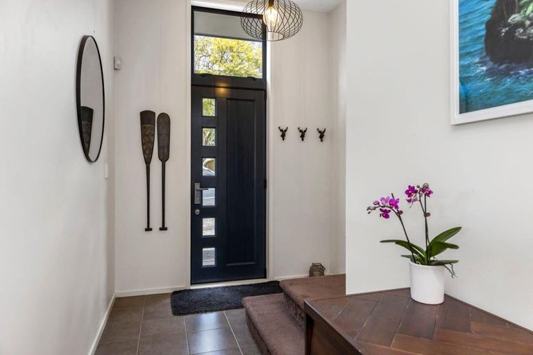 Photo of property in 76a Walmer Road, Point Chevalier, Auckland, 1022
