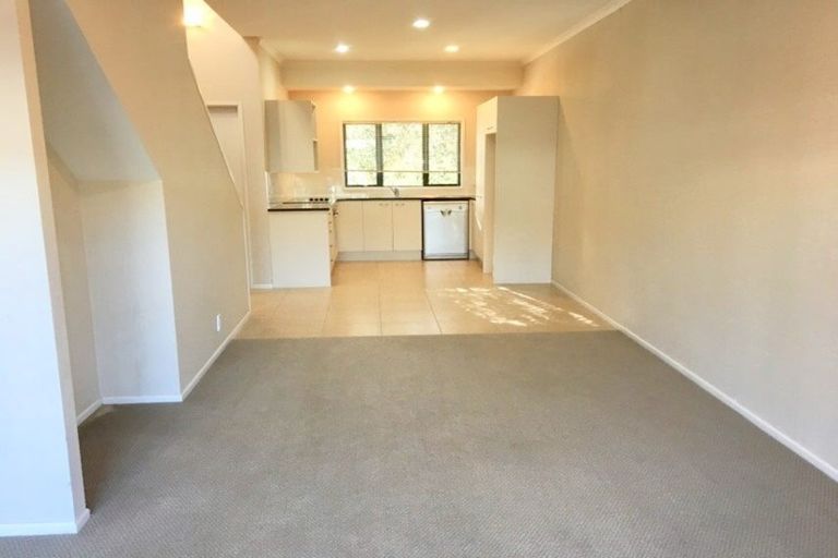 Photo of property in 62 Skip Lane, East Tamaki, Auckland, 2013