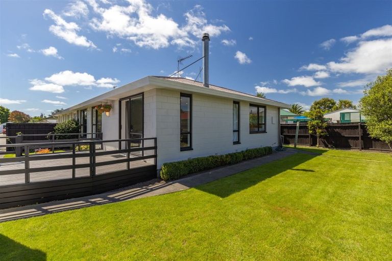Photo of property in 2/14 Shetland Street, Woolston, Christchurch, 8062