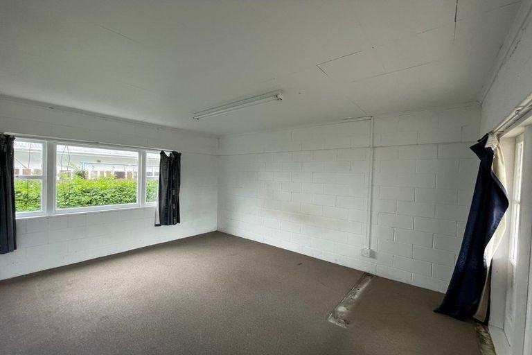 Photo of property in 24 Estuary Road, Weymouth, Auckland, 2103