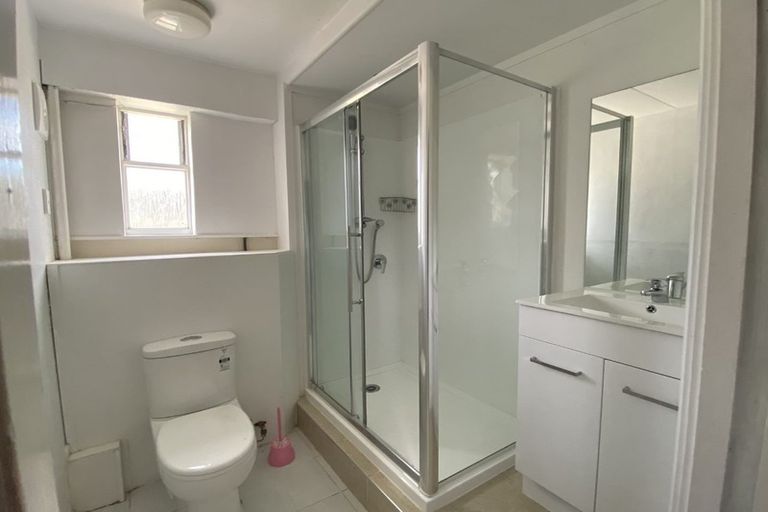 Photo of property in 72 Botany Road, Botany Downs, Auckland, 2010