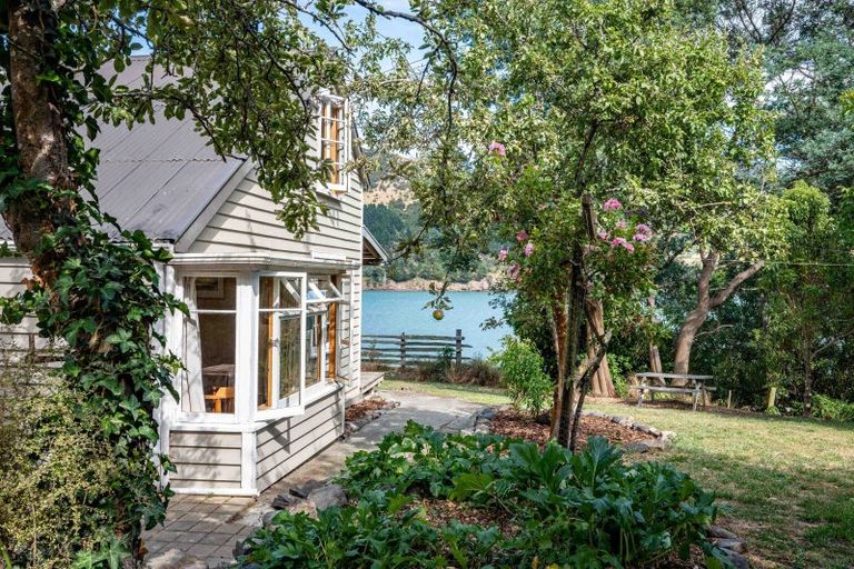 Photo of property in 118 Wharf Road, Pigeon Bay, 7583