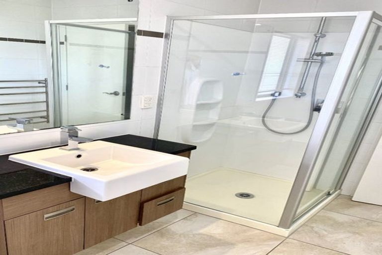 Photo of property in 56 Oakway Drive, Schnapper Rock, Auckland, 0632