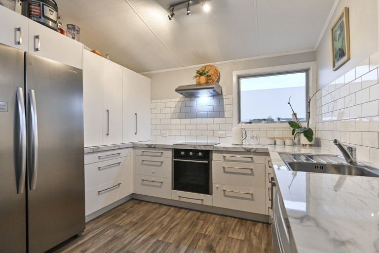 Photo of property in 30 Folkestone Drive, Flaxmere, Hastings, 4120