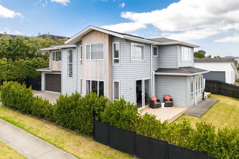 Photo of property in 2 Boocock Crescent, Orewa, 0931