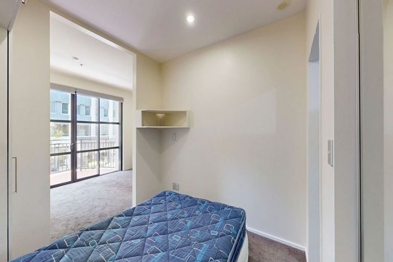 Photo of property in Atrium Apartments, 2d/154 The Terrace, Wellington Central, Wellington, 6011