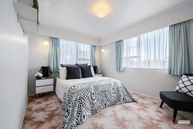 Photo of property in 34 Mcenroe Grove, Naenae, Lower Hutt, 5011