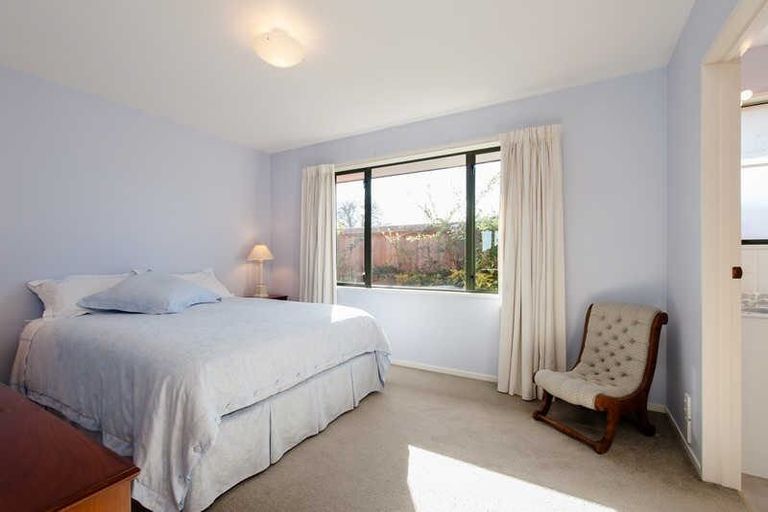 Photo of property in 1/256 Grahams Road, Bishopdale, Christchurch, 8053