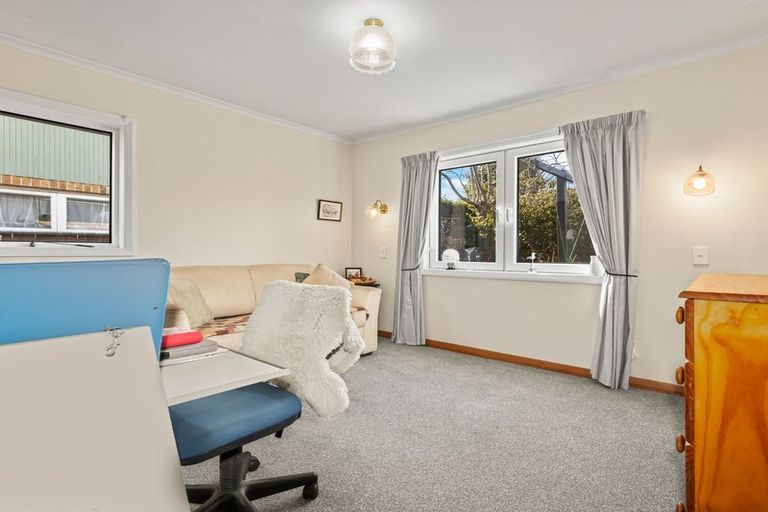 Photo of property in 2 Byrd Street, Levin, 5510