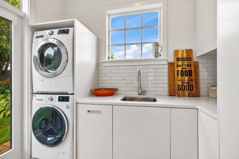 Photo of property in 72 Mailer Street, Mornington, Dunedin, 9011