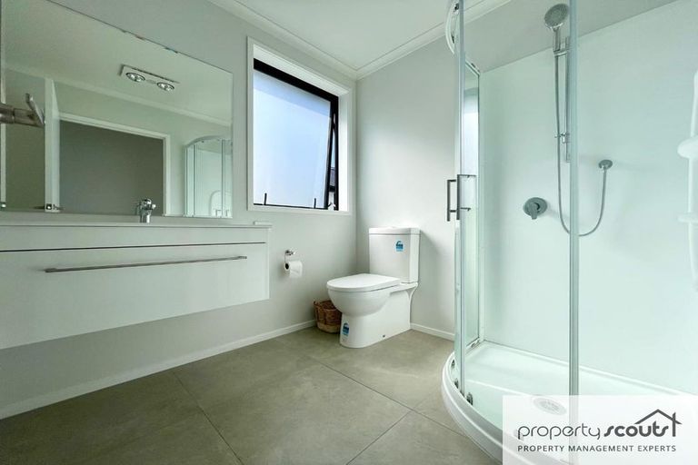 Photo of property in 20 Discovery Place, Marfell, New Plymouth, 4310