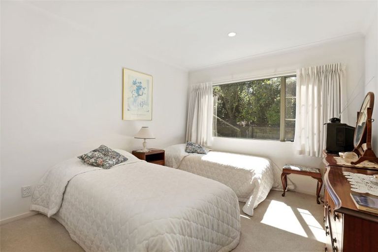 Photo of property in 19 Lakeridge Close, Rangatira Park, Taupo, 3330