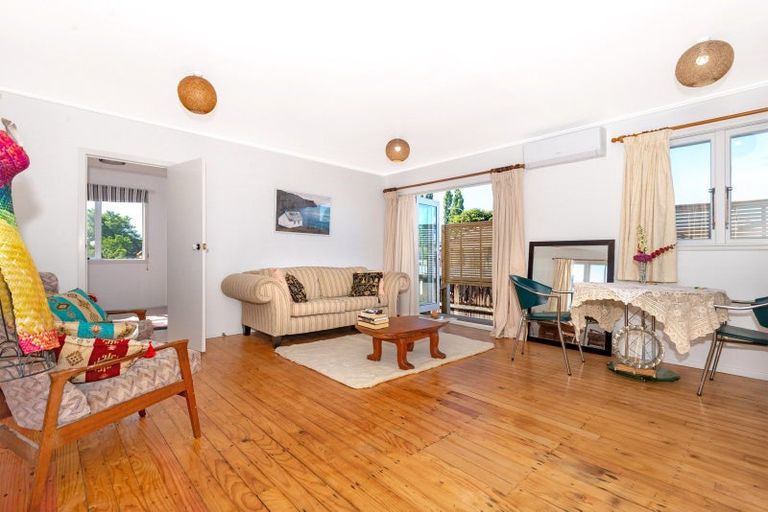 Photo of property in 25 Queens Road, Elgin, Gisborne, 4010