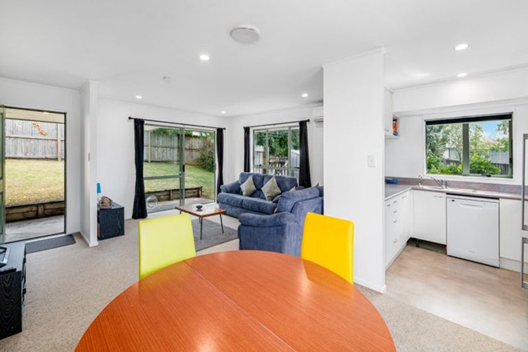 Photo of property in 30 Legacy Drive, Henderson, Auckland, 0612