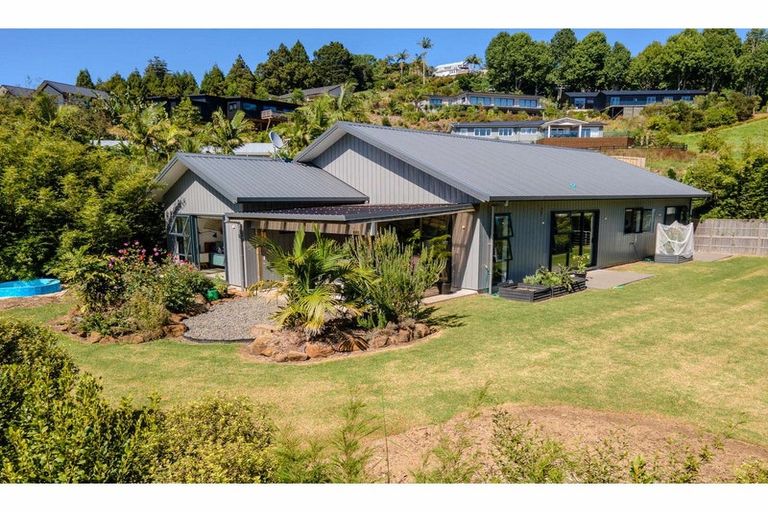 Photo of property in 15 Mandeno Drive, Kerikeri, 0230