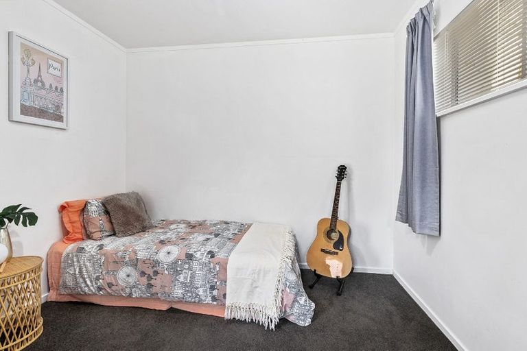 Photo of property in 1b Sandhurst Way, Crofton Downs, Wellington, 6035