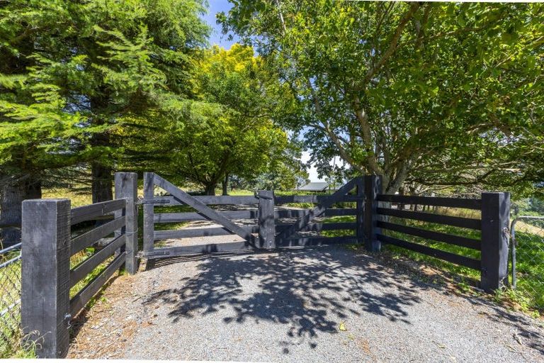 Photo of property in 15a Maharakeke Road, Waipukurau, 4281