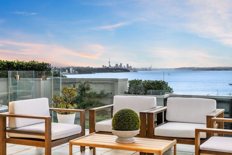 Photo of property in 55 Cliff Road, Saint Heliers, Auckland, 1071