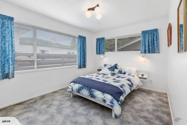 Photo of property in 46 Glen Road, Stokes Valley, Lower Hutt, 5019