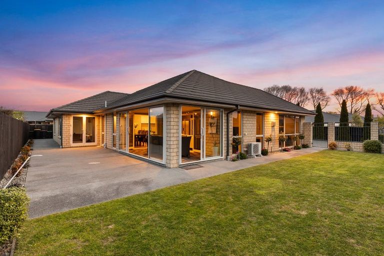 Photo of property in 30 Mokihi Gardens, Hillmorton, Christchurch, 8024
