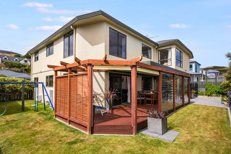 Photo of property in 138 Woodman Drive, Tawa, Wellington, 5028