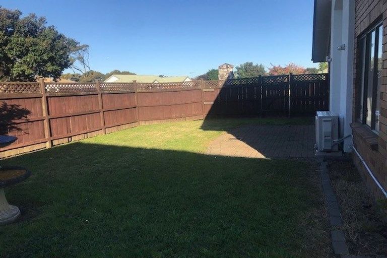 Photo of property in 1 Sheldon Place, Burswood, Auckland, 2013