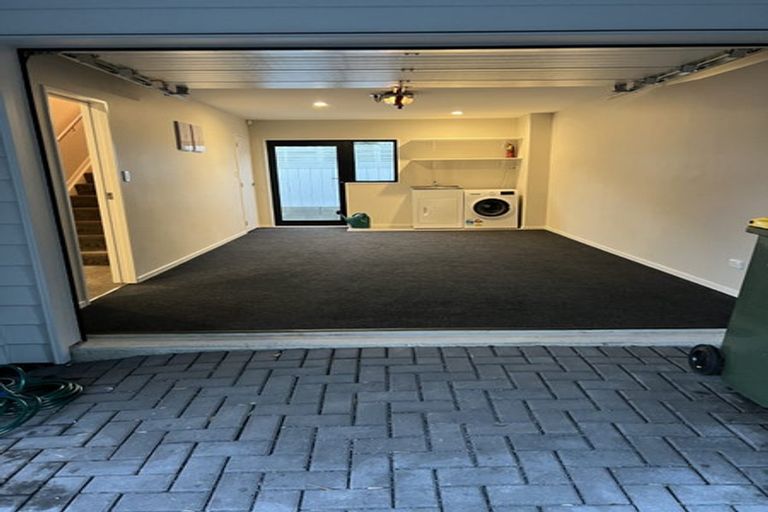 Photo of property in 35 Rutland Road, Stanley Point, Auckland, 0624