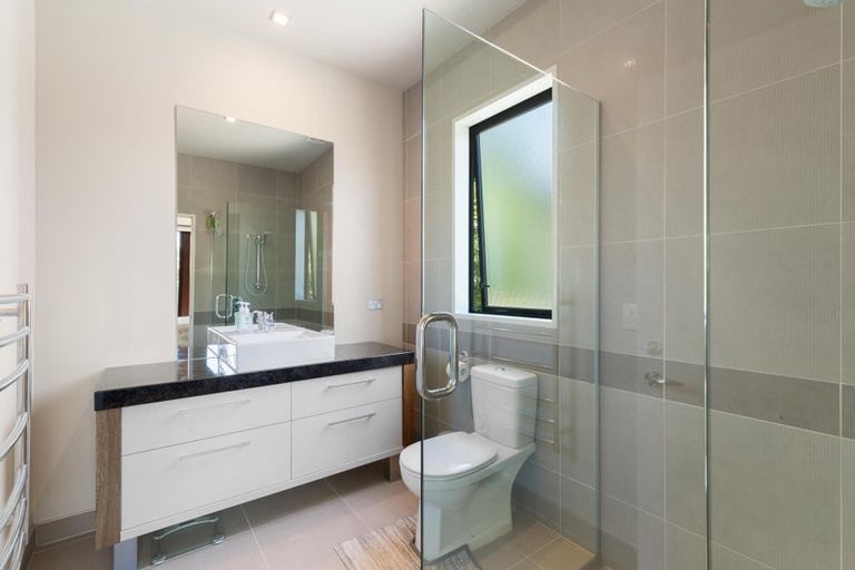 Photo of property in 18 Rannoch Drive, Jacks Point, Queenstown, 9371