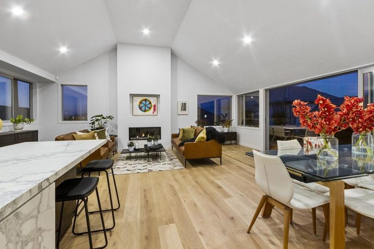 Photo of property in 2/43 Princes Street, Northcote Point, Auckland, 0627