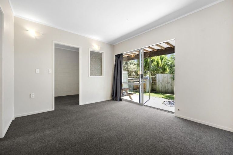 Photo of property in 12 Kawakawa-orere Road, Kawakawa Bay, Papakura, 2585