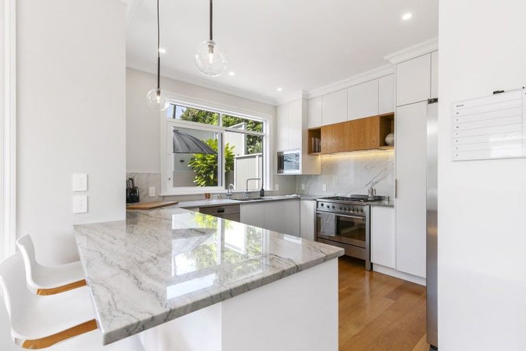 Photo of property in 61a Cashmere Avenue, Khandallah, Wellington, 6035