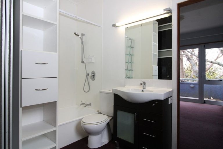 Photo of property in 82 Mangorei Road, Strandon, New Plymouth, 4312