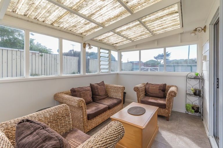 Photo of property in 4 Himatangi Street, Himatangi Beach, Foxton, 4891