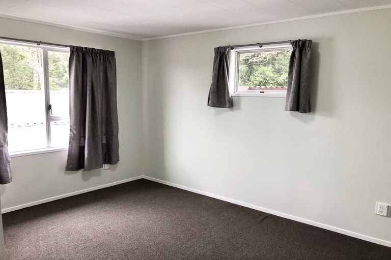 Photo of property in 1/7 Classic Grove, Bayview, Auckland, 0629