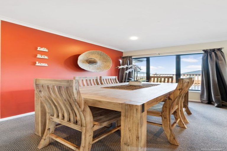 Photo of property in 21 Whitbourne Heights, Manurewa, Auckland, 2105