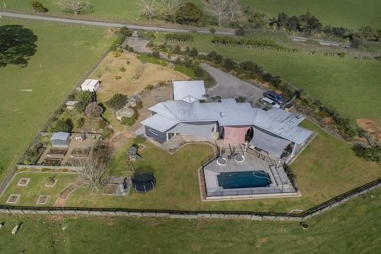 Photo of property in 269 Haruru Road, Kaukapakapa, 0873