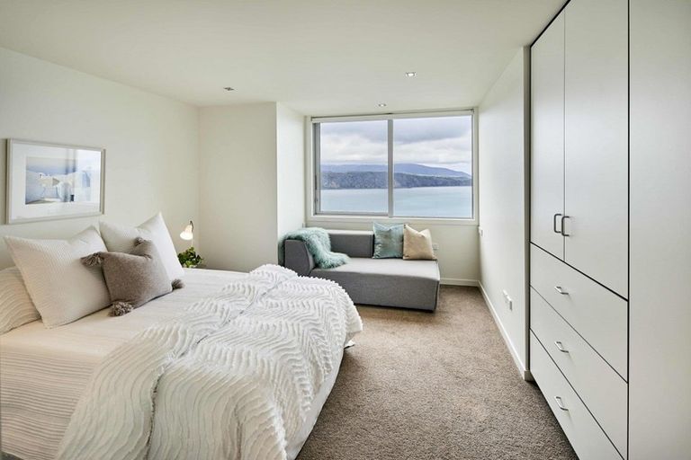 Photo of property in 16c Signallers Grove, Strathmore Park, Wellington, 6022