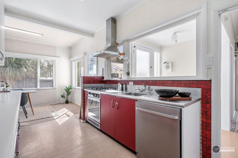 Photo of property in 20 Fuller Grove, Woburn, Lower Hutt, 5010