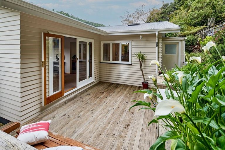 Photo of property in 24 Elmslie Road, Pinehaven, Upper Hutt, 5019