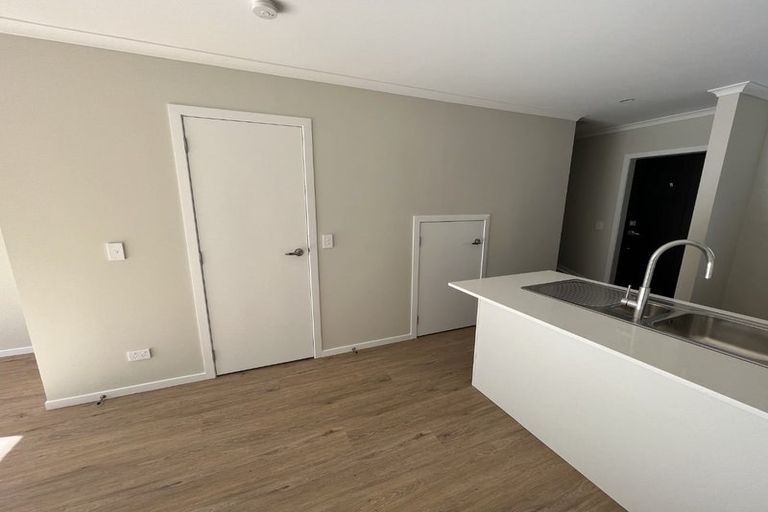 Photo of property in 2/125b Metcalfe Road, Ranui, Auckland, 0612