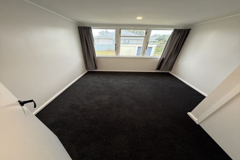 Photo of property in 1 Robertshawe Crescent, Dannevirke, 4930