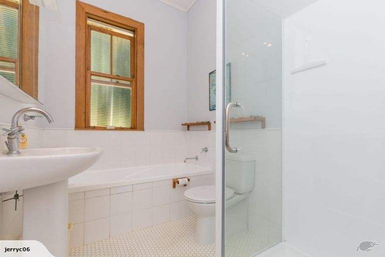 Photo of property in 66 Waipapa Road, Hataitai, Wellington, 6021