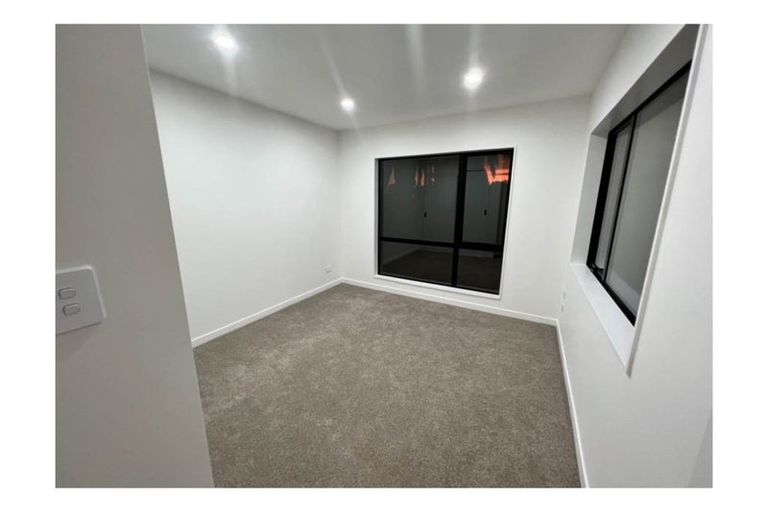 Photo of property in 54d Omana Road, Papatoetoe, Auckland, 2025