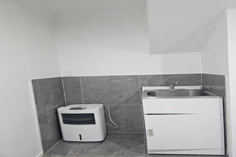 Photo of property in 8d Mahon Place, Papatoetoe, Auckland, 2025
